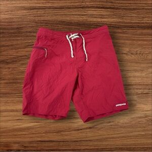 Patagonia Worn Wear Men’s Stretch Wavefarer Board Shorts 21” Size 36 Red